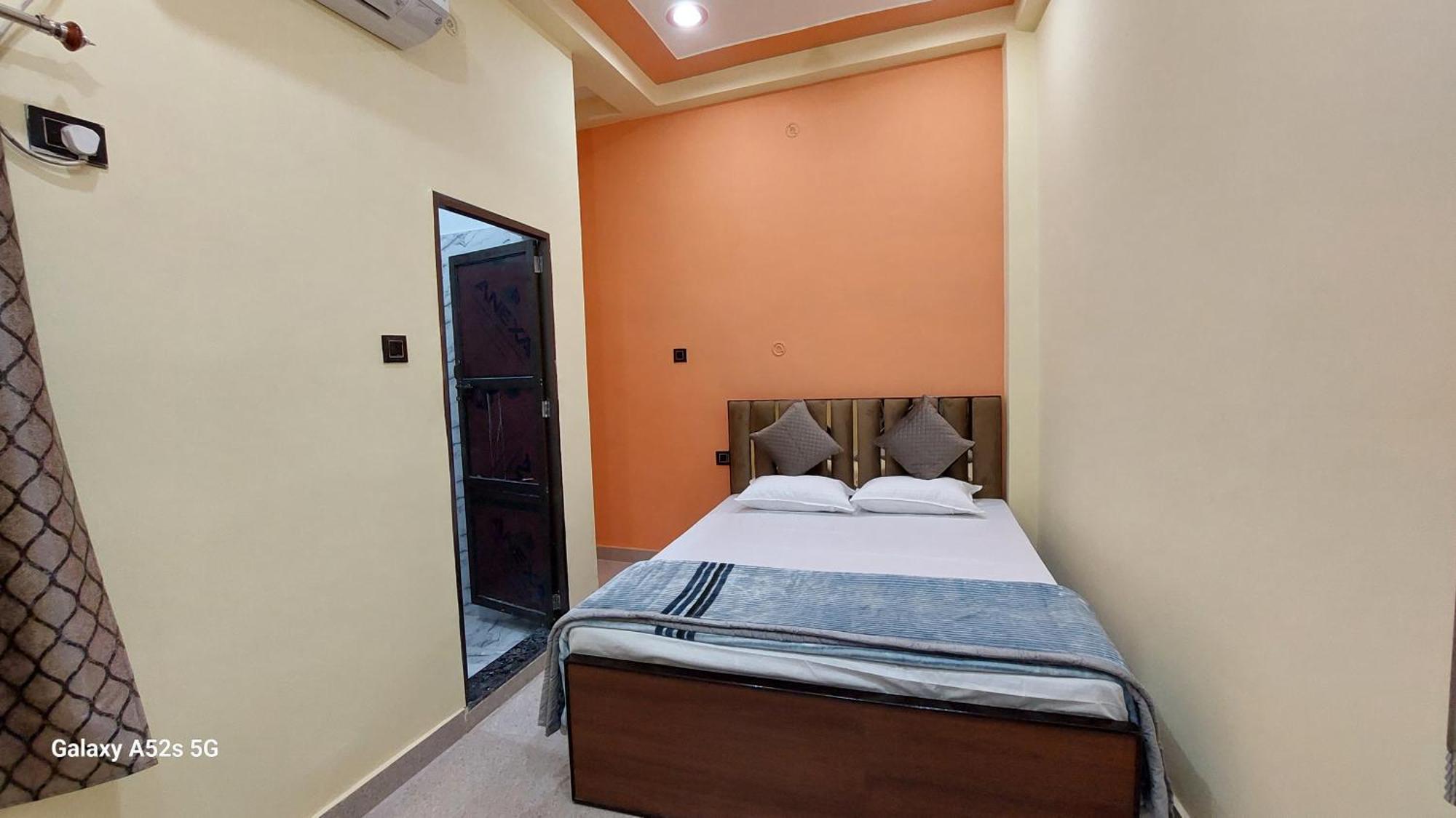 Narayani Paying Guest House Varanasi Eksteriør bilde