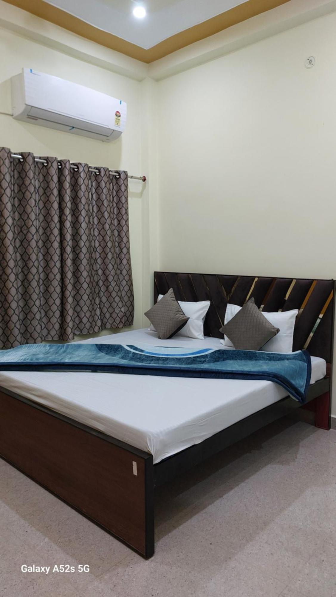 Narayani Paying Guest House Varanasi Eksteriør bilde