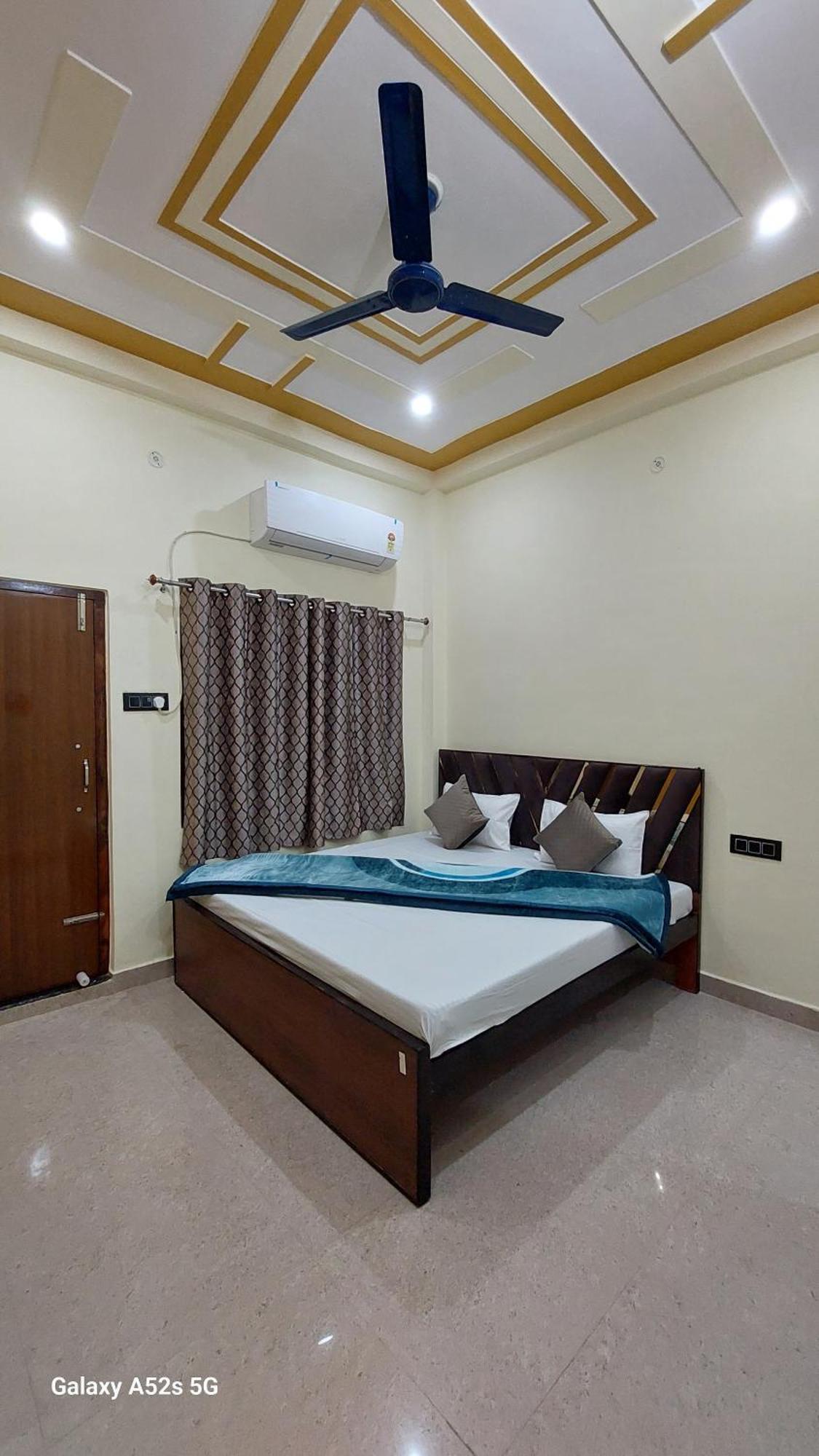 Narayani Paying Guest House Varanasi Eksteriør bilde