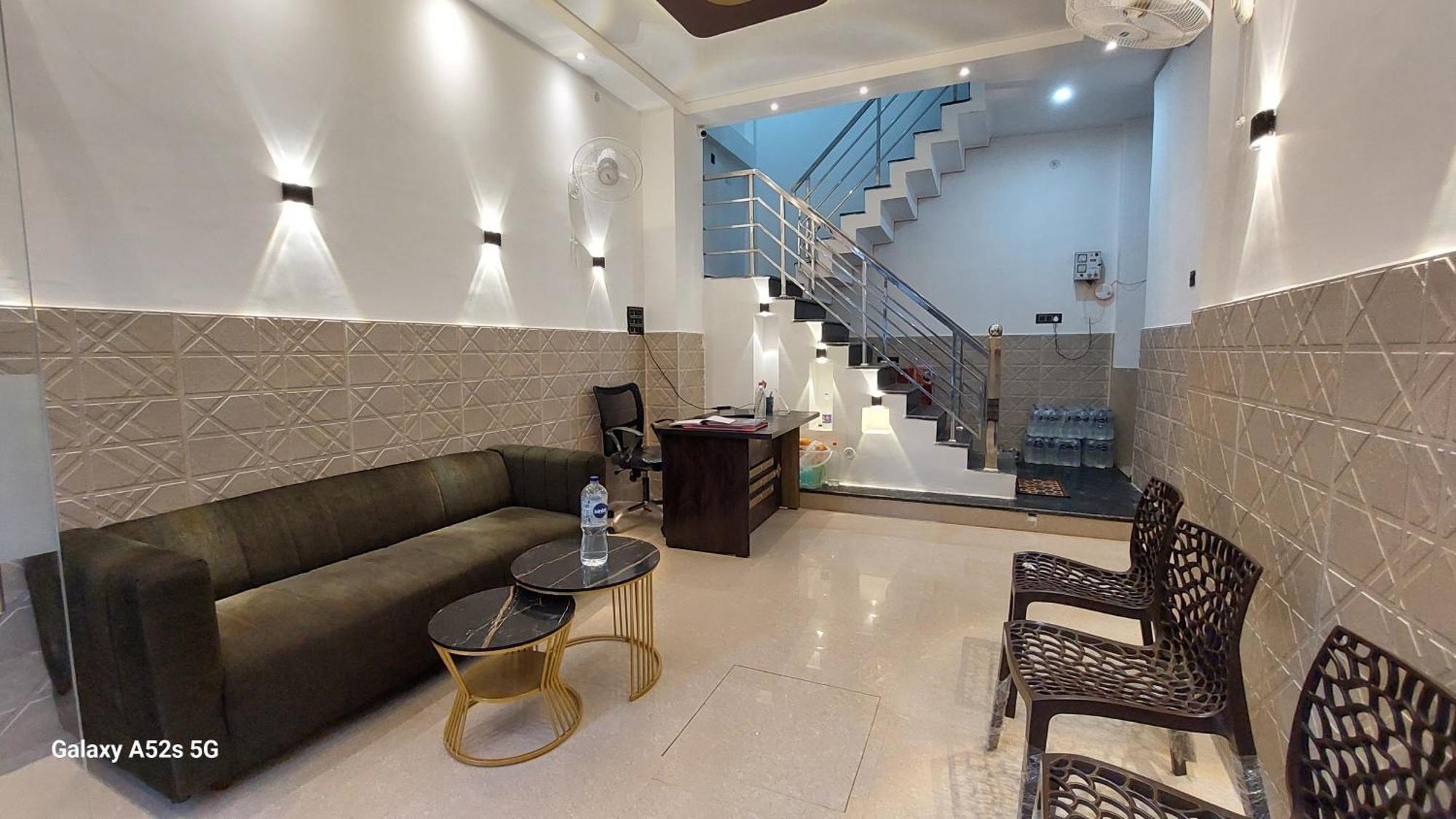 Narayani Paying Guest House Varanasi Eksteriør bilde